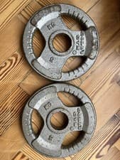 Rare vintage Tri Grip 2x 5kg  Golds Gym iron Weight Plate 2” Olympic BARBELL