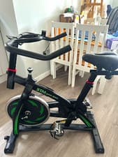 BTM Spin Bike Indoor Exercise Bike Stationary Cycle Adjustable Seat Black/Green